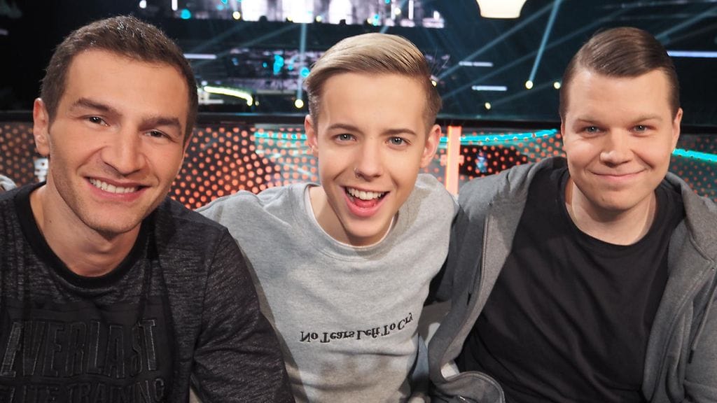 Tanssii Tähtien Kanssa -ohjelman finalistit valmistautuvat illan koitokseen.