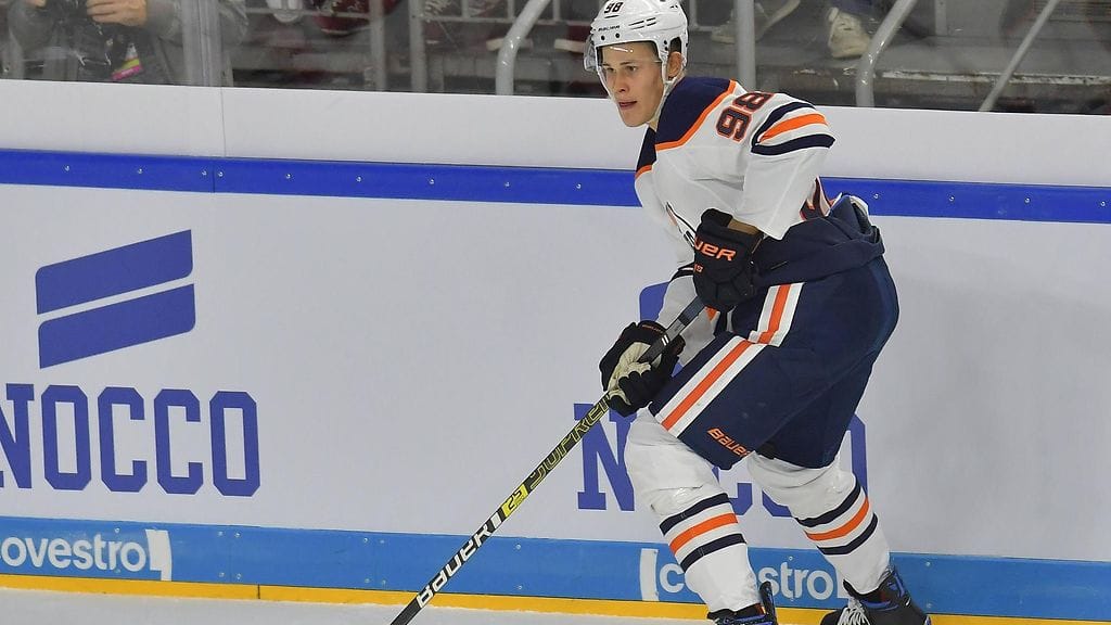 Edmonton Oilersin Jesse Puljujärvi jäi ilman tehopisteitä ensimmäisessä ottelussaan NHL:ssä farmikomennuksen jälkeen.