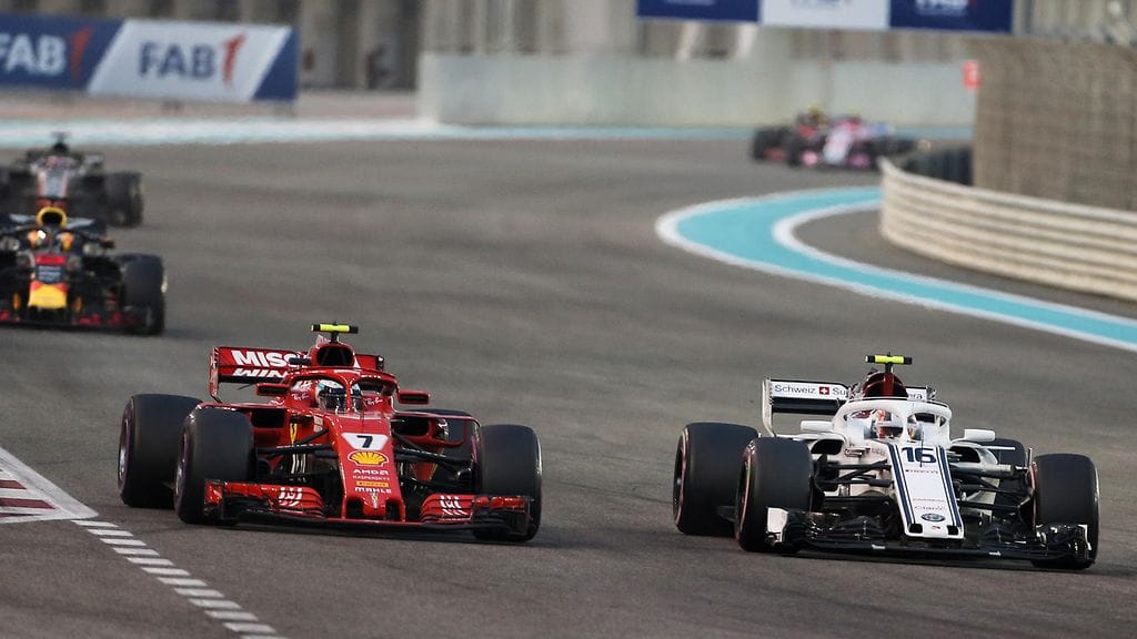 Kimi Räikkönen ja Charles Leclerc vaihtavat F1-autoja keskenään ensi kaudeksi.