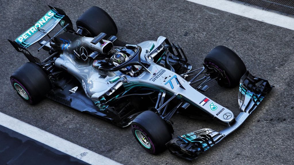 Mercedeksen Valtteri Bottas oli Abu Dhabin rengastesteissä tiistain aamusession nopein.