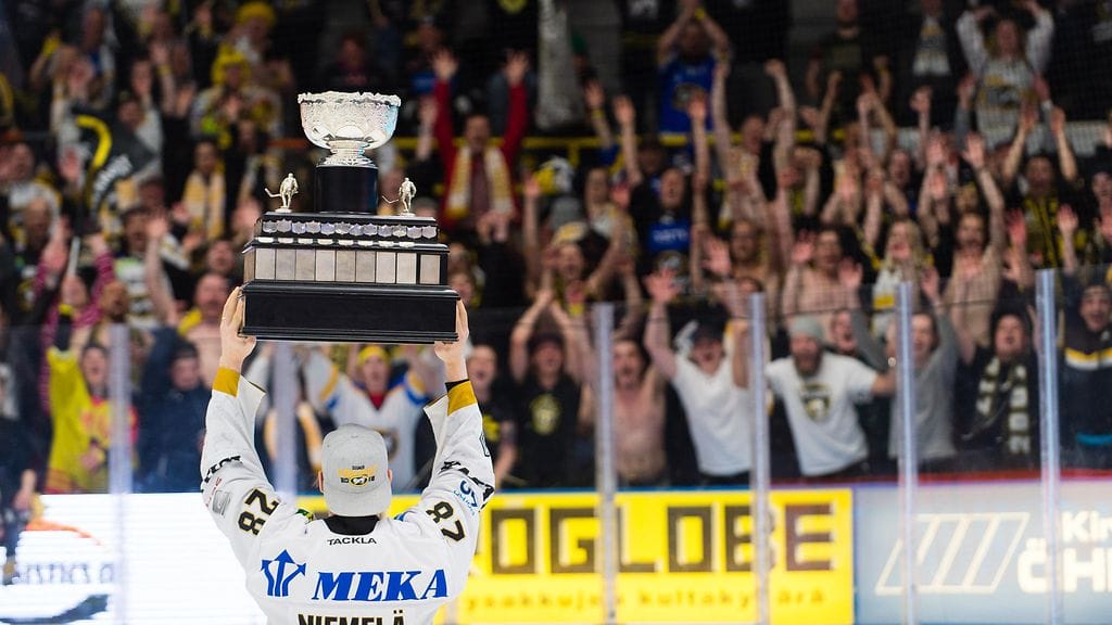 Kärpät juhli SM-liigan Suomen mestaruutta keväällä 2018.