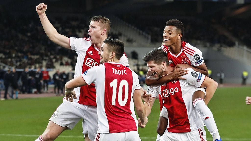 Dusan Tadic johdatti Ajaxin jatkopaikkaan.