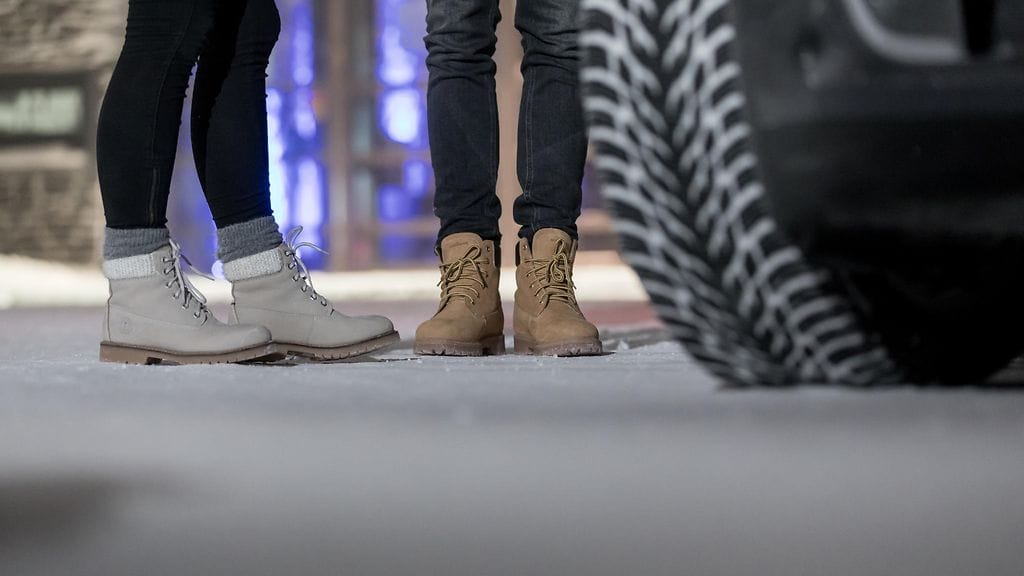 Talvi voi yllättää kokemattoman kuljettajan. Kuvituskuva.