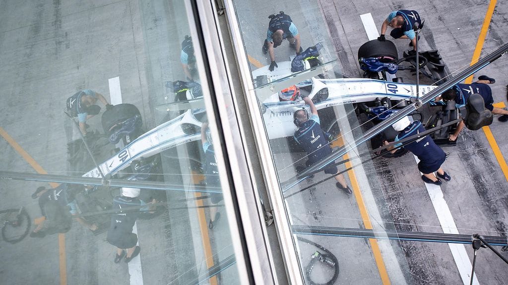 Robert Kubica päätti Williamsin kauden Abu Dhabin testeissä. Nyt alkaa valmistautuminen kisakuljettajaksi paluuseen kahdeksan vuoden tauon jälkeen.