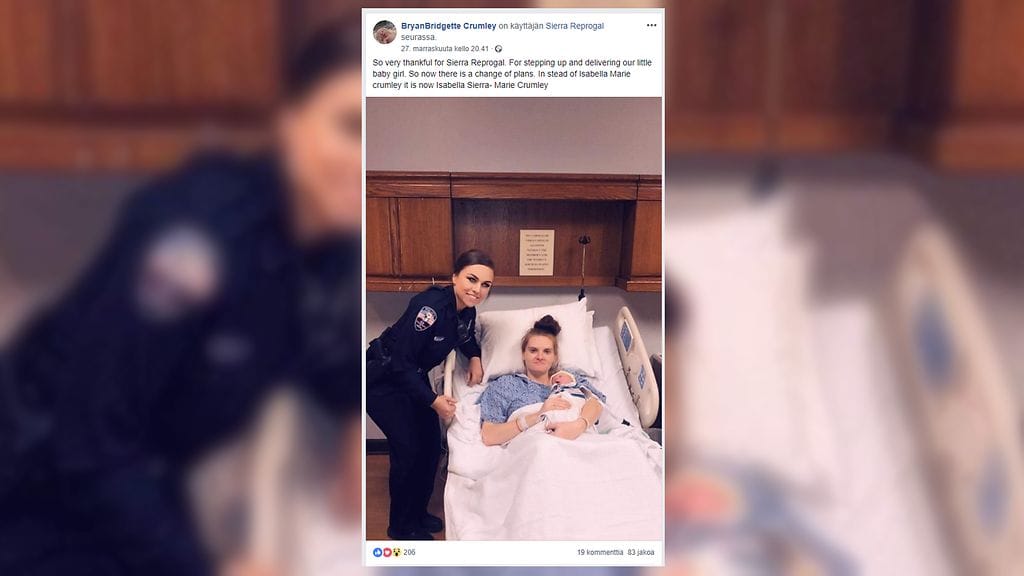 Sierra Reprogal auttoi Bridgette Crumleyn tyttövauvan maailmaan tien vieressä.