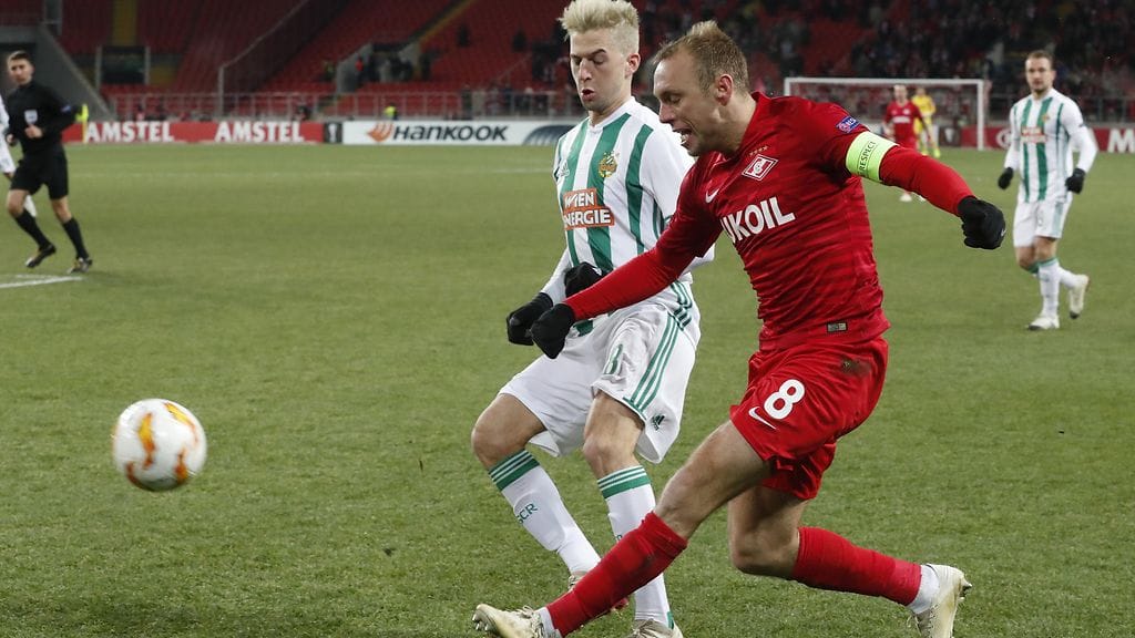 Denis Glushakov Rapid Wien -ottelussa torstaina.