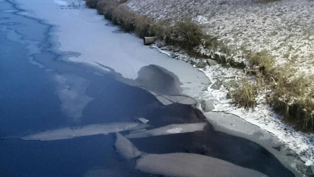 Mikkelissä jäällä leikkinyt poika kuuli auttajan huudot ja konttasi jäältä kantavalle maalle. Hurjalta näyttäneestä tilanteesta selvittiin tällä kertaa säikähdyksellä.