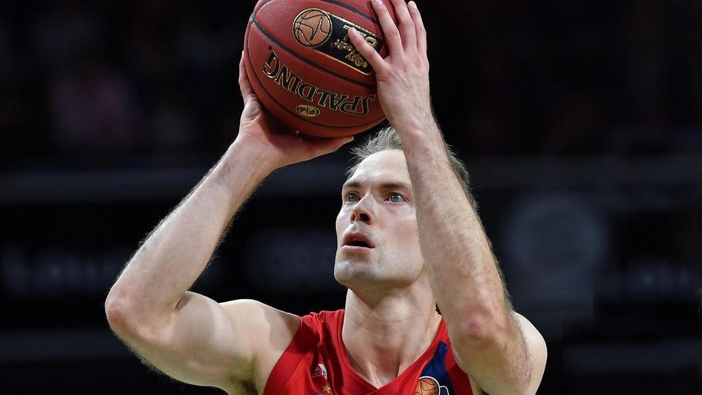 Petteri Koponen liittyy Suisjengin mukaan.