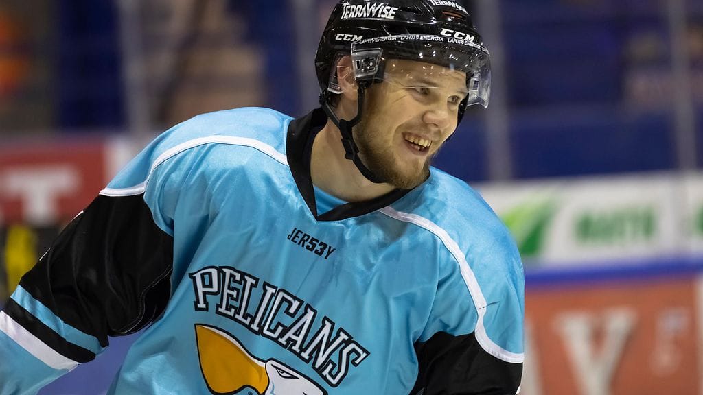 Pelicansin Taavi Vartiainen teki hieman erikoisemman maalin Lahdessa.