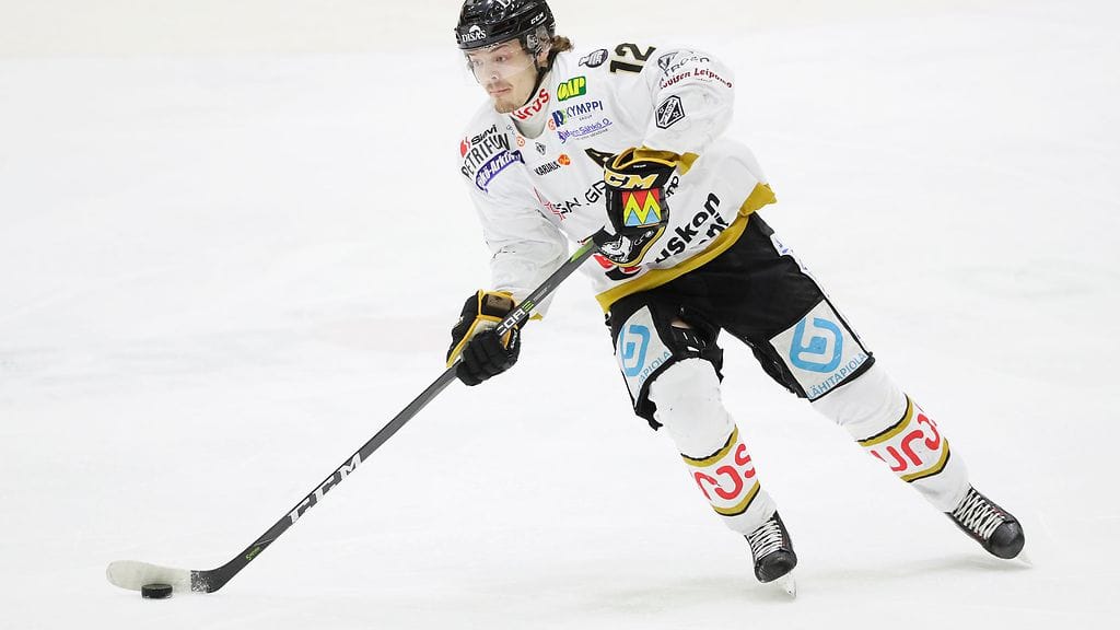 Ville Leskinen teki voittomaalin Pelicansia vastaan Lahdessa.