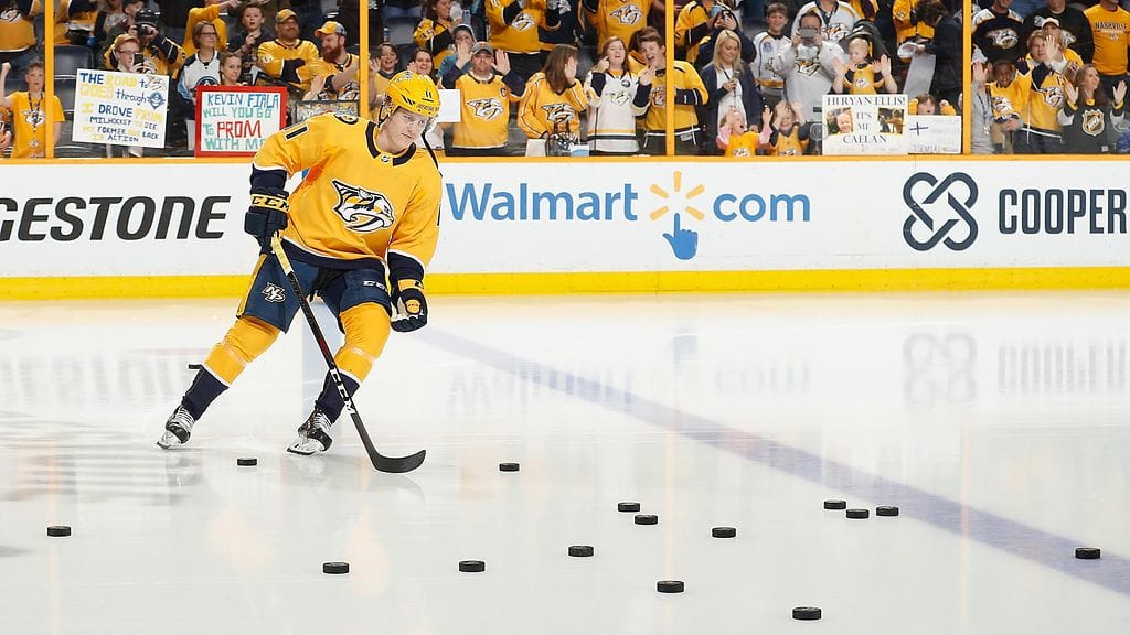 Eeli Tolvanen nostettiin vasta NHL-joukkue Nashville Predatorsin mukaan.