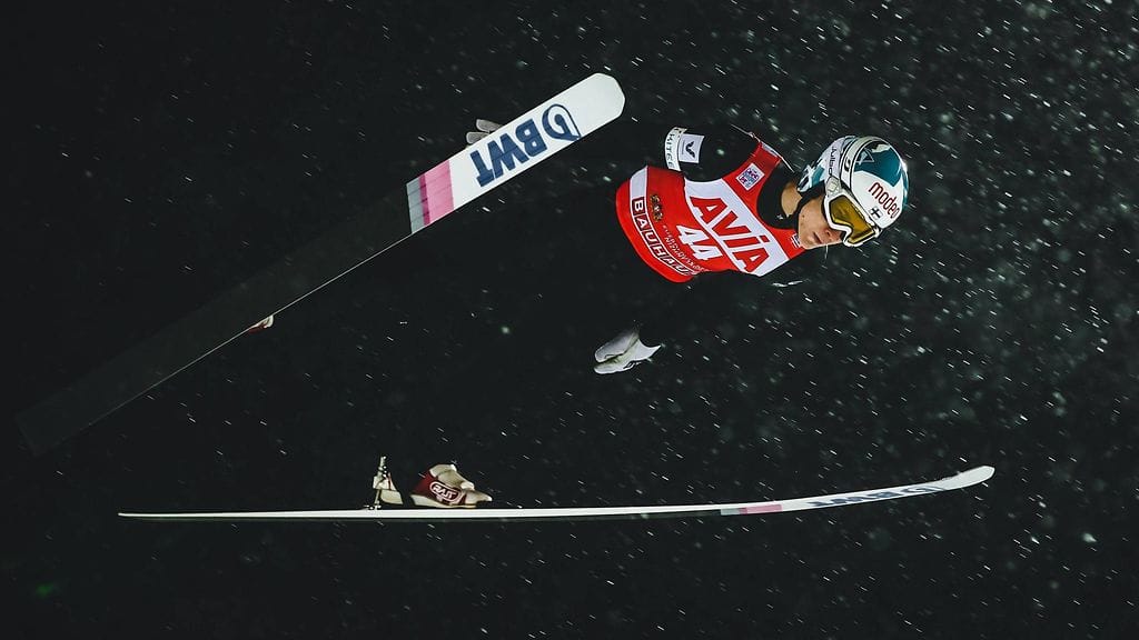 Antti Aalto hyppäsi avauskierroksella 129 metriä.