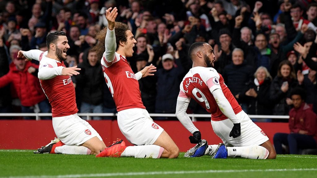 Arsenal juhli Lontoon paikallisessa voittoa Tottenhamista.