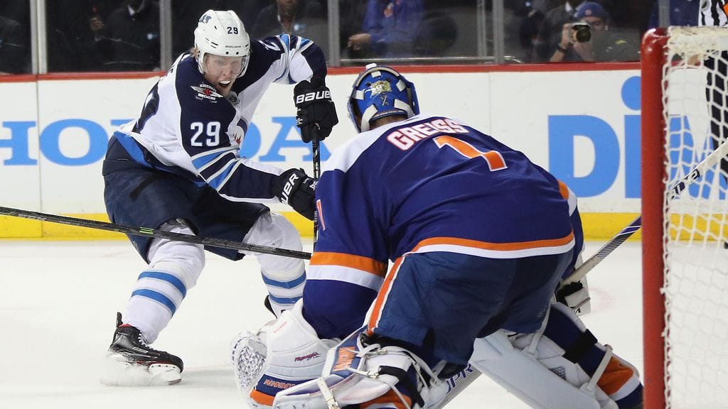 Patrik Laine ei osunut New York Islandersia vastaan.