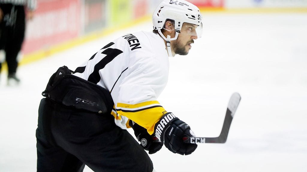 Skellefteån Juhamatti Aaltonen oli nostamassa joukkuettaan 3-3-tasapeliin CHL:ssä.