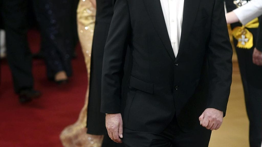 Hjallis Harkimon vierailu Linnan juhlissa jäi lyhyeksi.