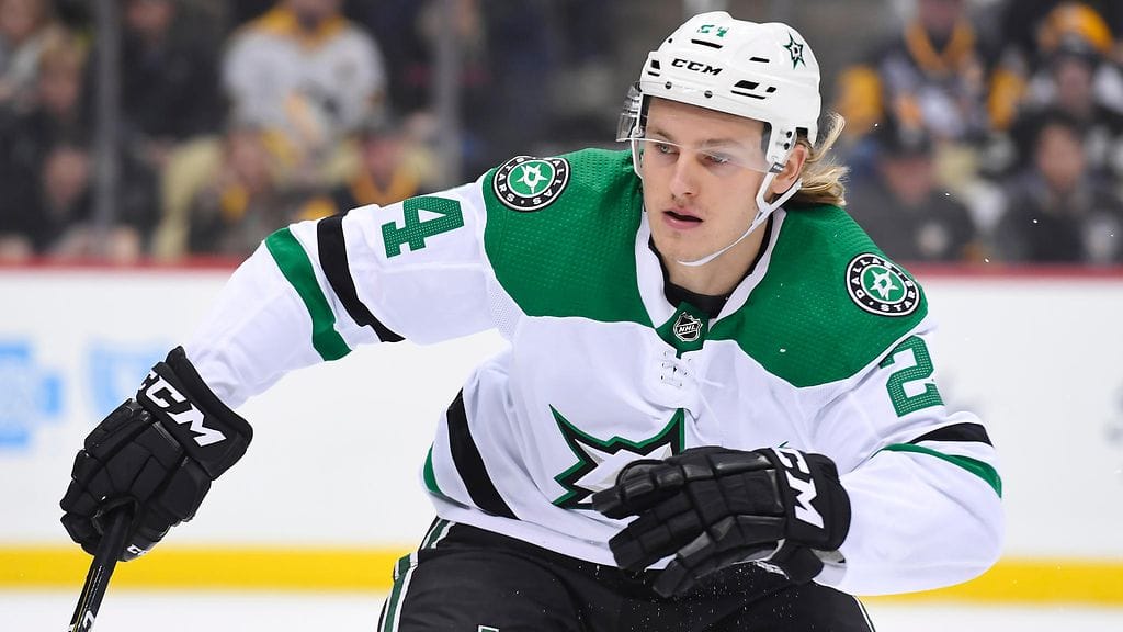 Roope Hintziä kutsuu AHL.