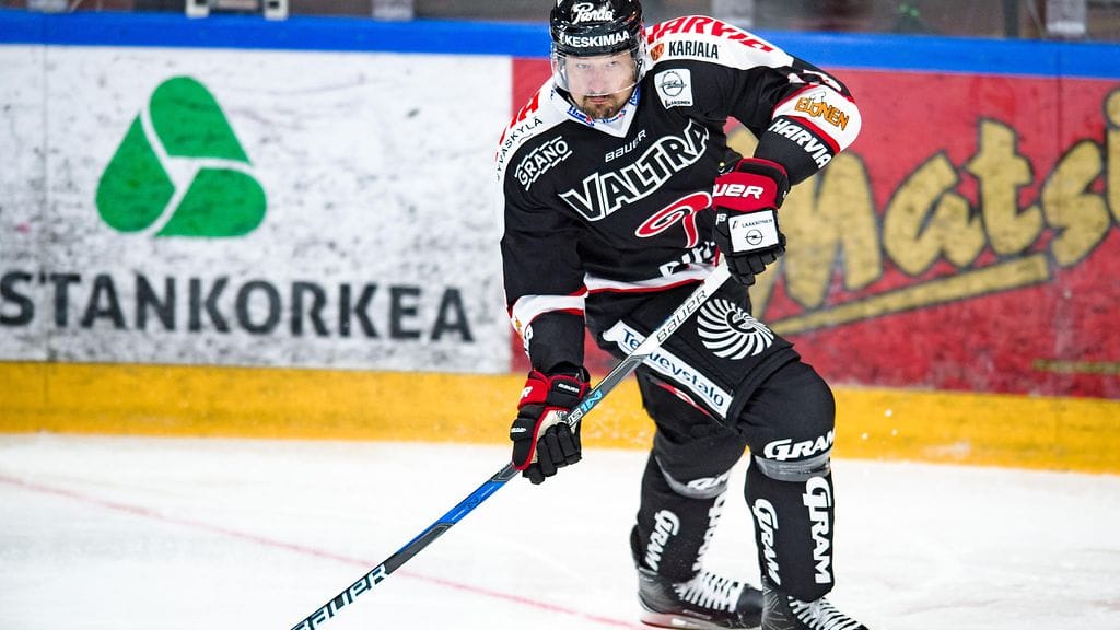 JYPin Nolan Yonkman pelaa perjantaina uransa tuhannen ammattilaisottelun.