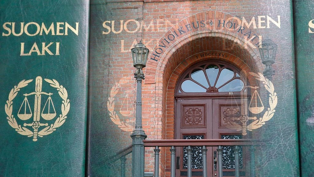 Hovioikeus katsoi, ettei mies eristänyt raiskaamaansa tyttöä ympäristöstään ja että tyttö oli lähtenyt vapaaehtoisesti hänen mukaansa. Kuvituskuva.