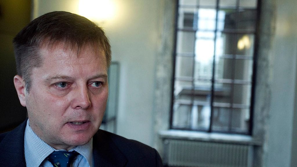 Markus Mustajärvi (vas.) sanoi halunneensa viestiä mielenosoittajille, ettei isänmaallisuus kuulu vain oikeistolle. Kuva vuodelta 2010.