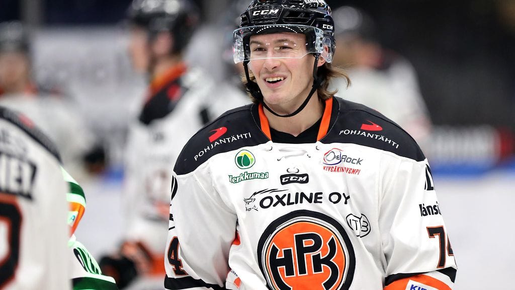 Petteri Nikkilä tarjoili upean syötön HPK:n 1-0-johtomaaliin.