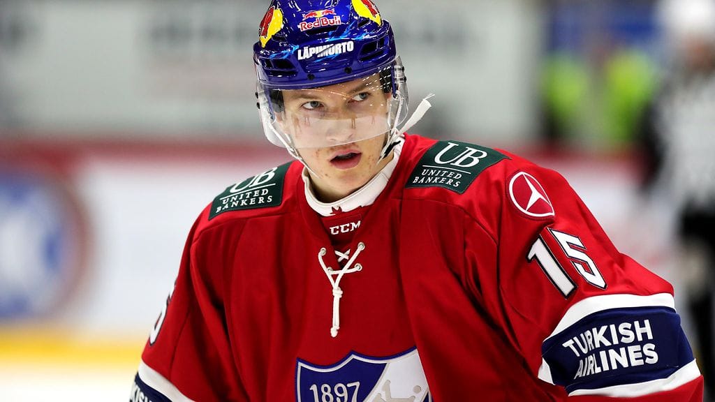 Anton Lundell koki kovia Sportia vastaan Helsingissä.