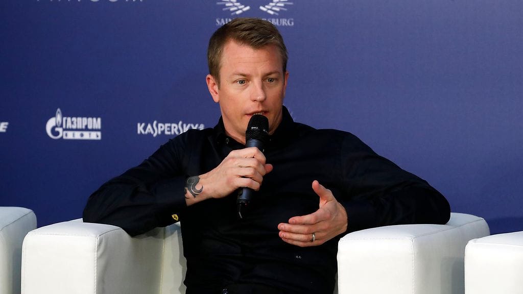 Kimi Räikkönen on paikalla Pietarissa FIA:n palkintojenjakotilaisuudessa.