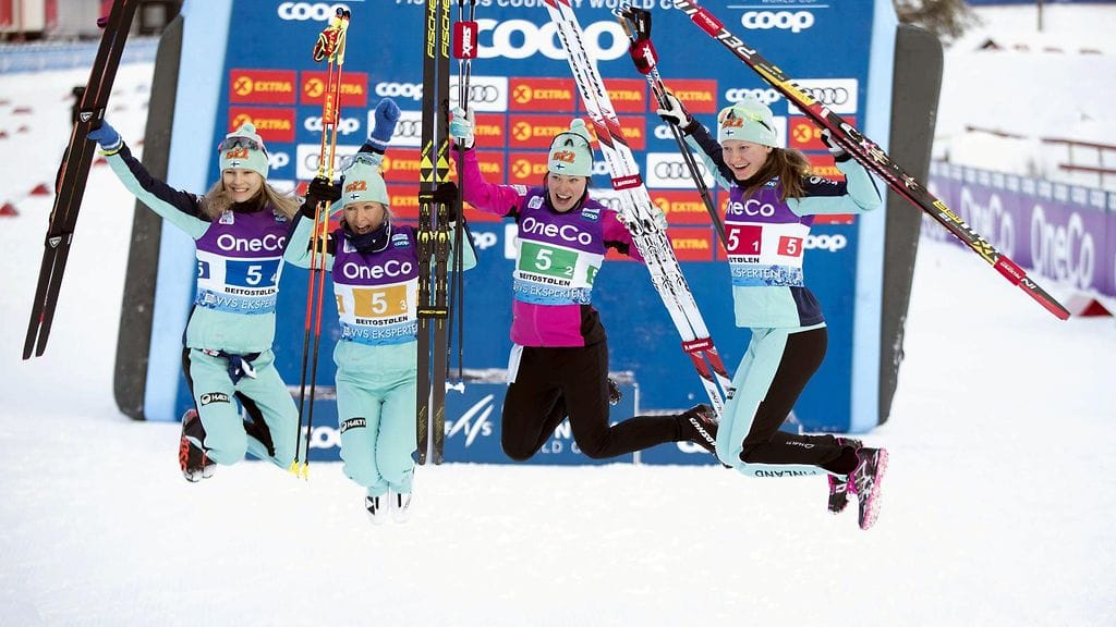 Eveliina Piippo (vas.), Riitta-Liisa Roponen, Krista Pärmäkoski ja Johanna Matintalo ylsivät palkintopallille Norjan Beitostölenissä.