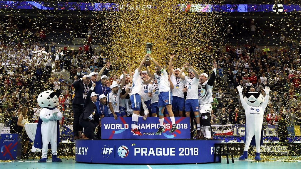 Suomi juhli Tshekin Prahassa historiansa neljättä MM-kultaa. Ratkaisevassa asemassa olleiden Kivilehdon ja Kotilaisen peli osui nappiin kovimmassa mahdollisessa paikassa.