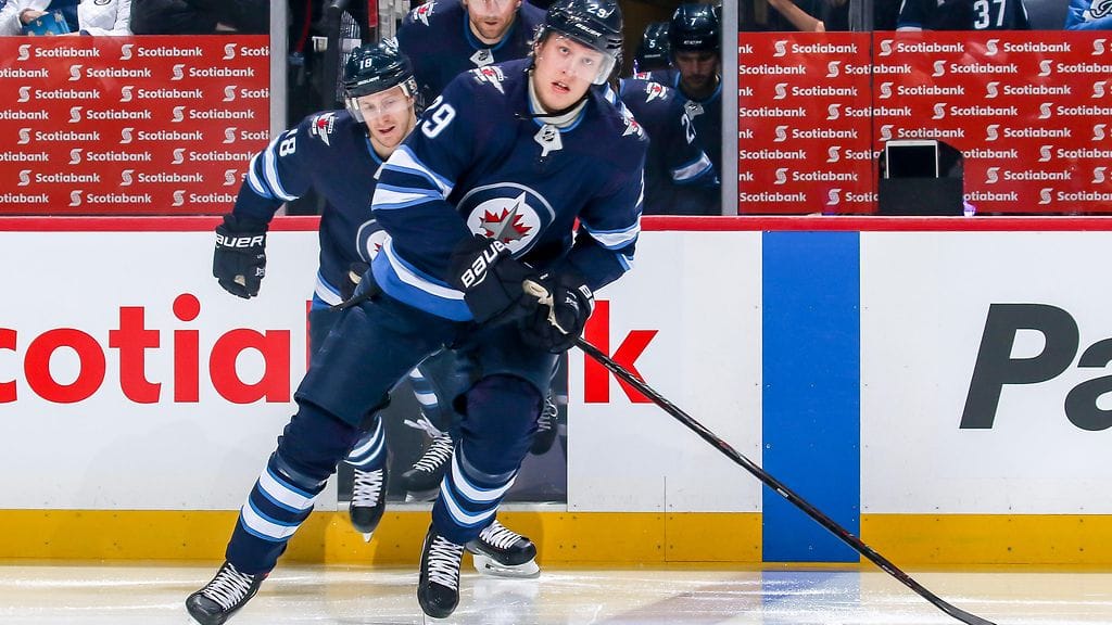 Patrik Laine nakutti tehot 0+2, kun Winnipeg Jets kaatoi Philadelphia Flyersin lukemin 7-1.