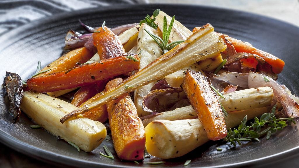 Hunajaglaseeratut vihannekset maistuvat joululta.