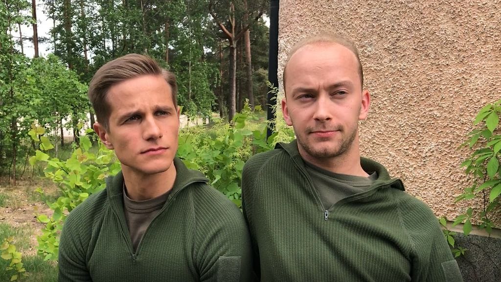 Jannea esittävä Hemmo Karja ja Talen näyttelijä Emil Hallberg.