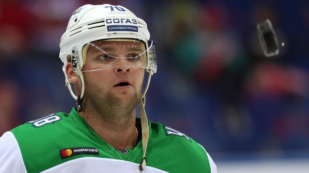 Teemu Hartikainen laukoi kiekon Jokereiden verkkoon.