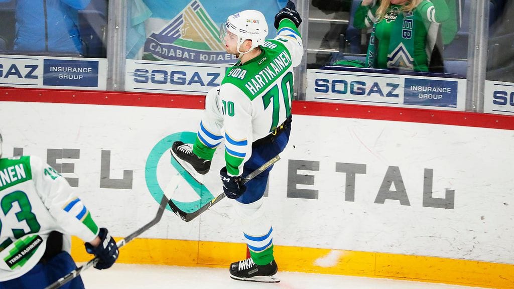 Teemu Hartikainen tuulettaa Hartwall Arenalla.