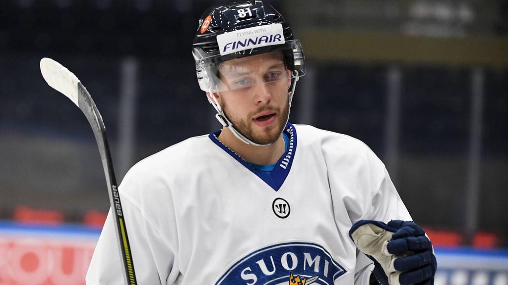 Jukka Peltola toimii torstaina Leijonien kapteenina Tampereen Tshekki-ottelussa.