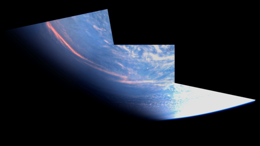 Suomi 100 -satelliitin ottama panoraamakuva, joka on koostettu kolmesta otoksesta.