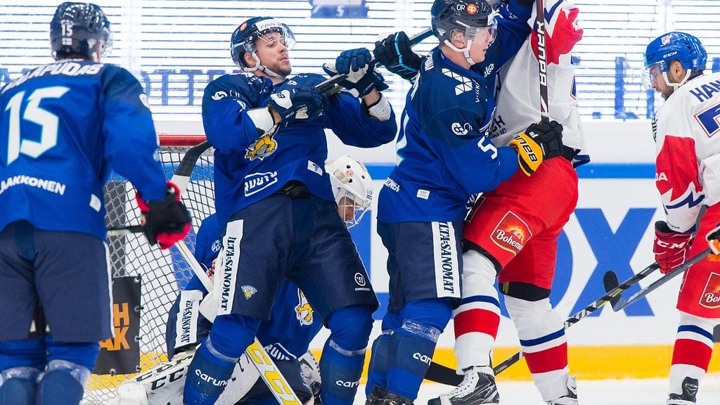 Leijonat koki torstaina tappion Tshekille Euro Hockey Tourin Venäjän turnauksessa.