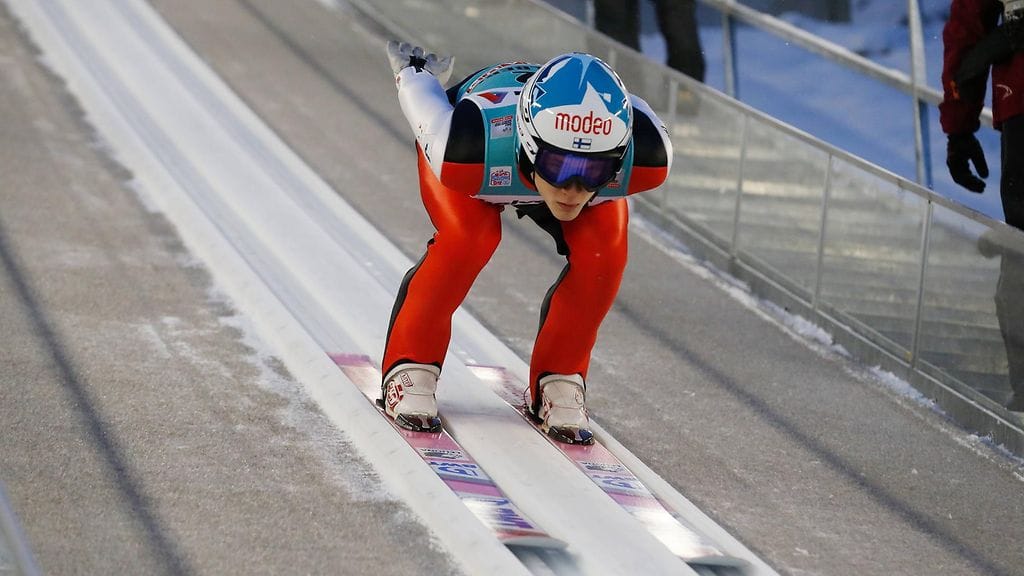 Antti Aalto ylsi Engelbergin suurmäen kilpailussa 15 parhaan joukkoon.