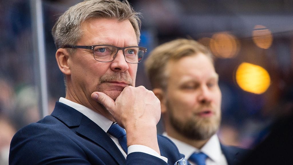 Leijonien päävalmentaja Jukka Jalonen on kierrättänyt isoa pelaajarinkiä tämän syksyn EHT-turnauksissa.