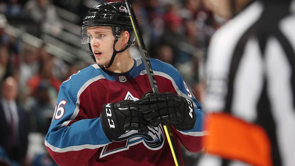 Mikko Rantanen jäi pisteittä yön NHL-kierroksella, kun Colorado Avalanche kärsi 1-4-tappion New York Islandersille.