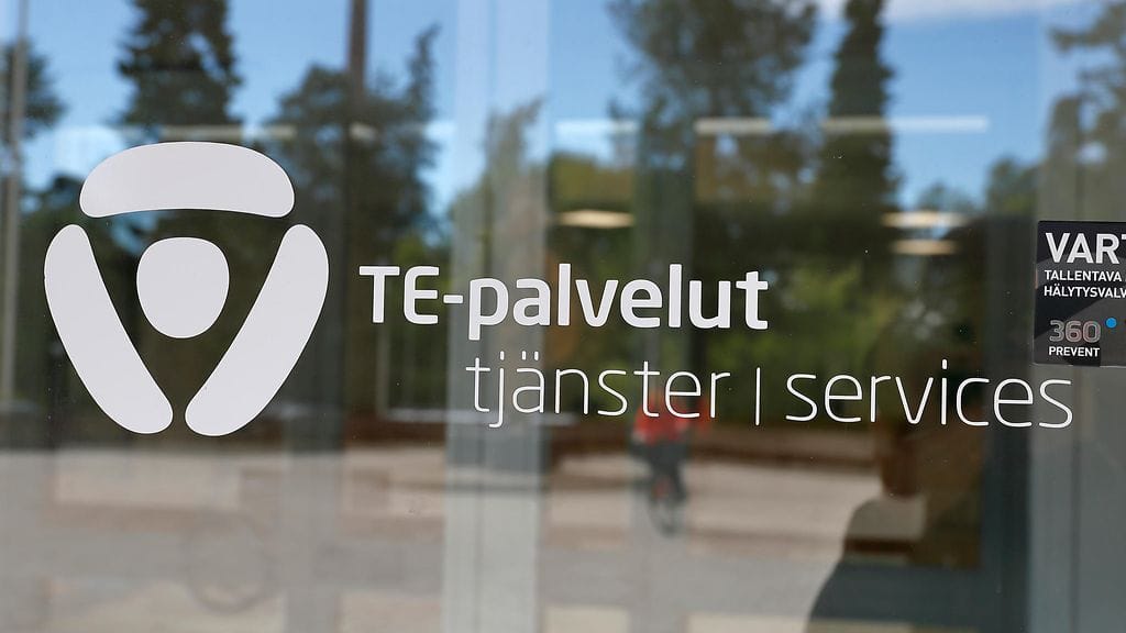 Vuoden 2005 eläkeuudistuksessa nostettiin eläkeputken alarajaa 55:stä 57 vuoteen.