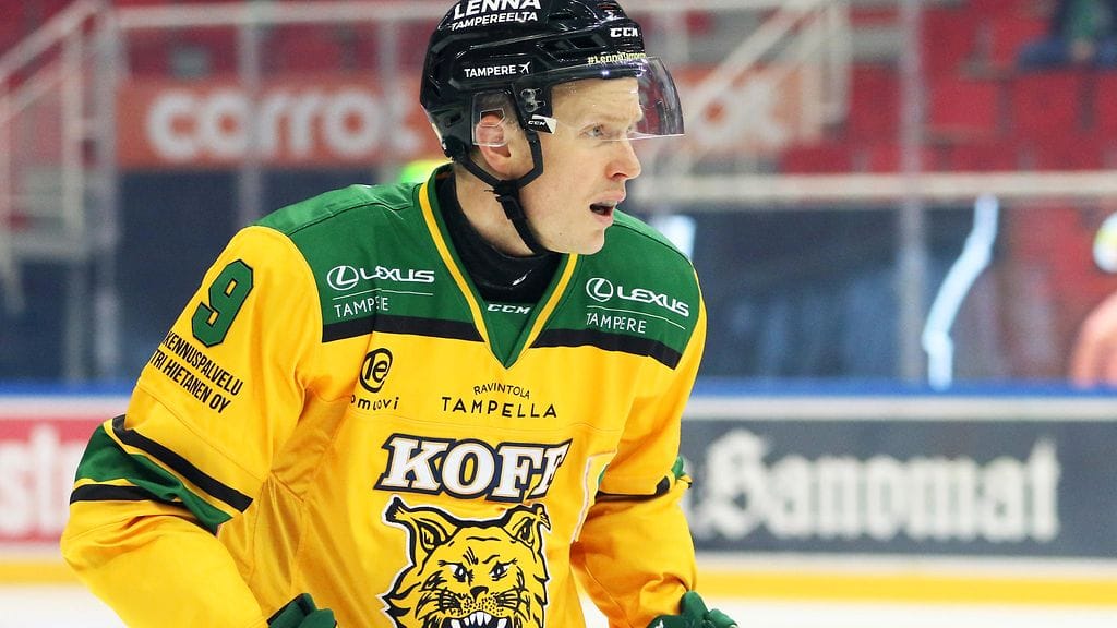 Juha Leimu, 35, täräytti kauden avausmaalinsa perjantain liigakierroksella TPS:ää vastaan.