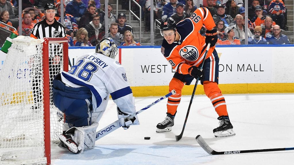 Jesse Puljujärvi Tampa-ottelussa.