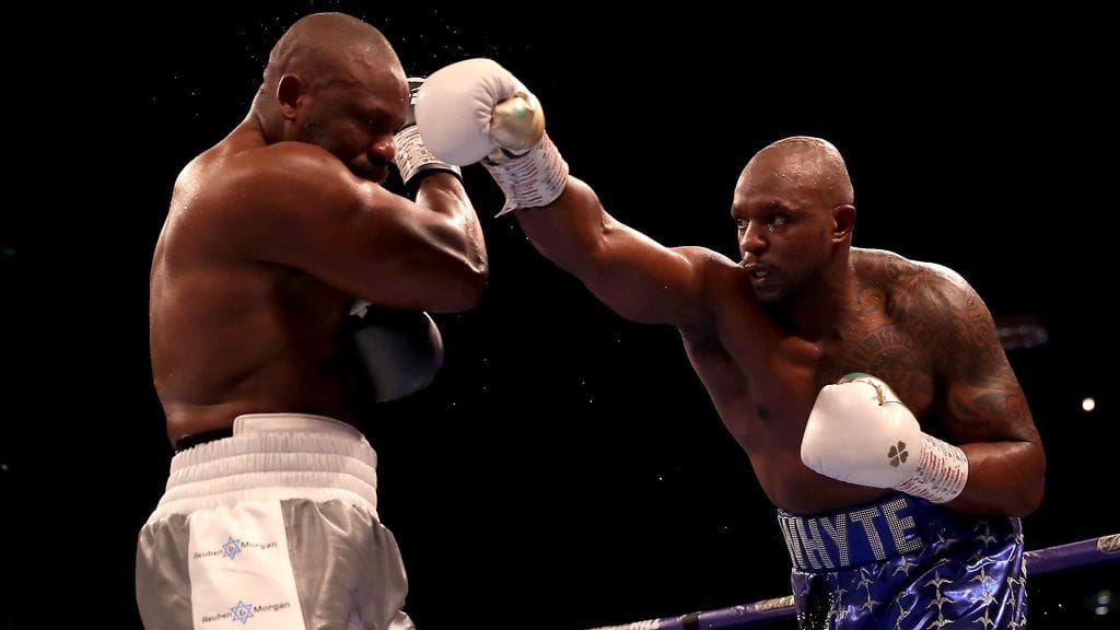 Dereck Chisora ja Dillian Whyte kävivät raivokkaan iskujenvaihdon.