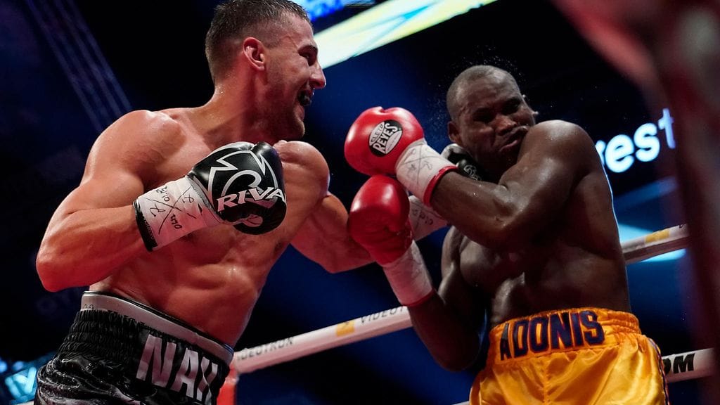 Oleksandr Gvozdyk tyrmäsi Adonis Stevensonin Kanadan Quebecissä joulukuun alussa.
