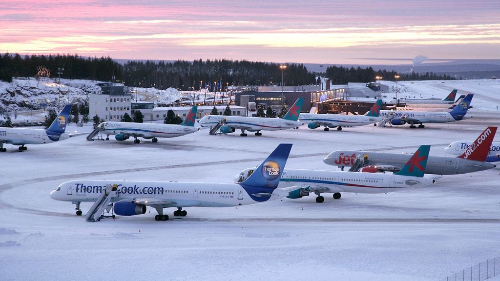 Arkistokuva Rovaniemen lentokentältä. Tänään on Lapin ja Kuusamon lentokenttien koko vuoden vilkkain päivä, kertoo Finavia.