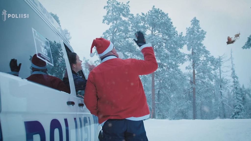 Kuvakaappaus Suomen poliisin joulutervehdyksestä.