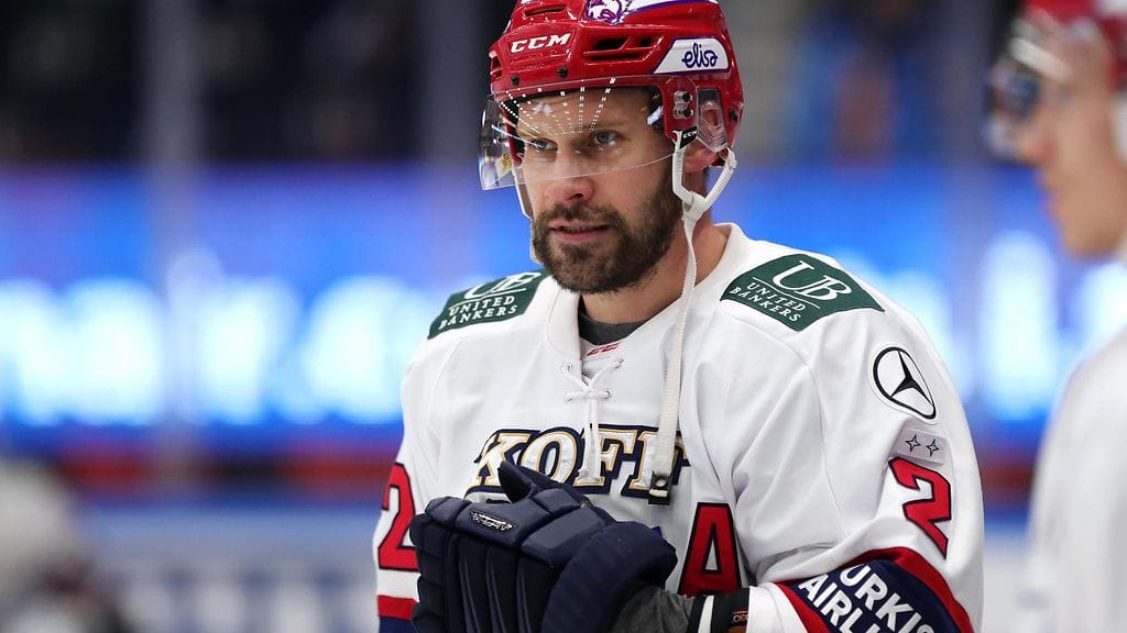 Markus Kankaanperä pudotti hanskat tapaninpäivän SM-liigakierroksella.