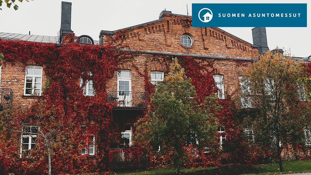 Vanhalla kasarmialueella on paljon Venäjän vallan aikana rakennettuja punatiilisiä taloja.