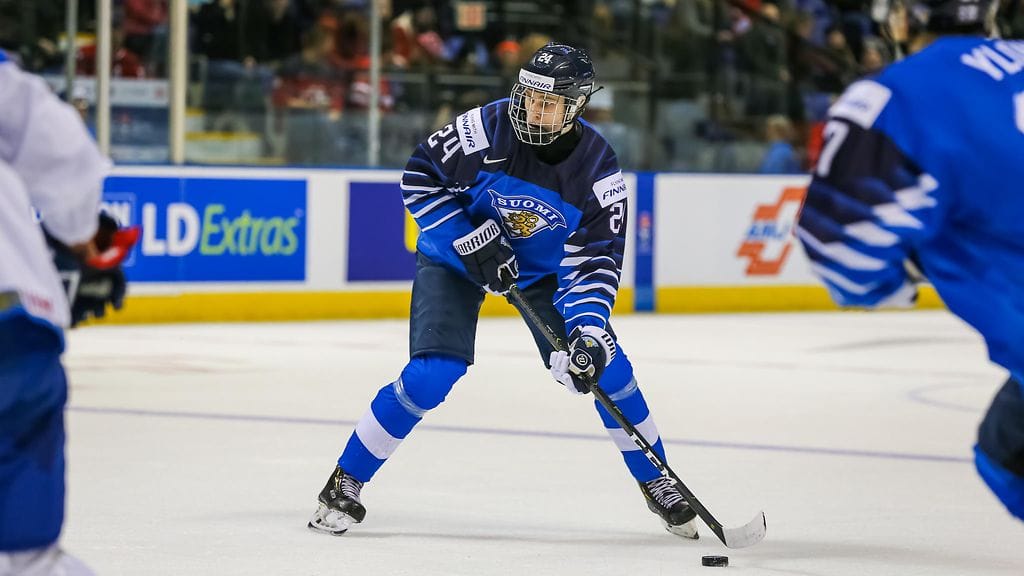 Kaapo Kakko, 17, vei Suomen 4-0-johtoon ottelussa Kazakstania vastaan.